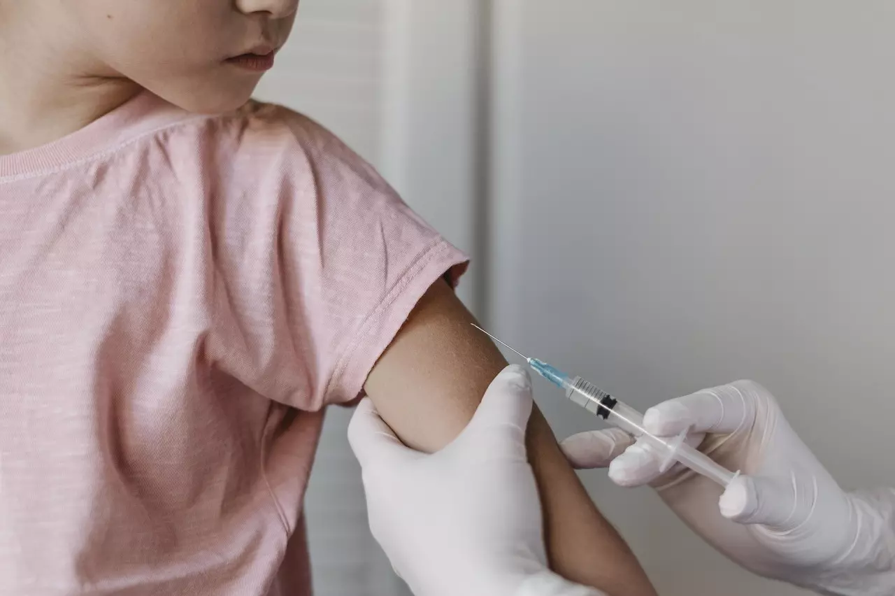 Rio Negro recebe vacina contra a dengue para crianças e adolescentes